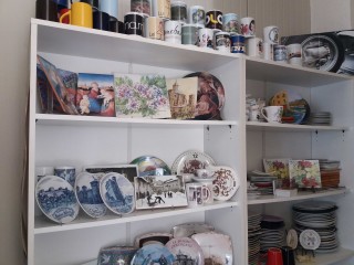 FOTO-VETRINA-CERAMICHE-3