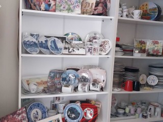 FOTO-VETRINA-CERAMICHE-4